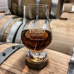 Studio Distilling - Bourbon And Rye Whiskey 10 Gallon Barrels 11 Studio Distilling - Bourbon And Rye Whiskey 10 Gallon Barrels -Northern Brewer Shop 43379 Studio Distilling Barrel Glass 8a05192d 5cf5 4dde aeb3 7fc4a667eddd